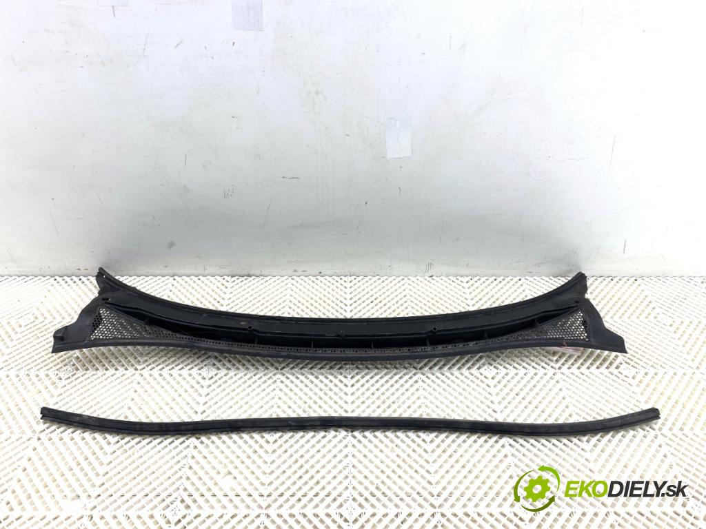 OPEL CORSA E liftback 2016 66 kW 1.4 (08, 68) 1398 torpédo plast pod čelní okno 13434158 (Plast pod čelním sklem)