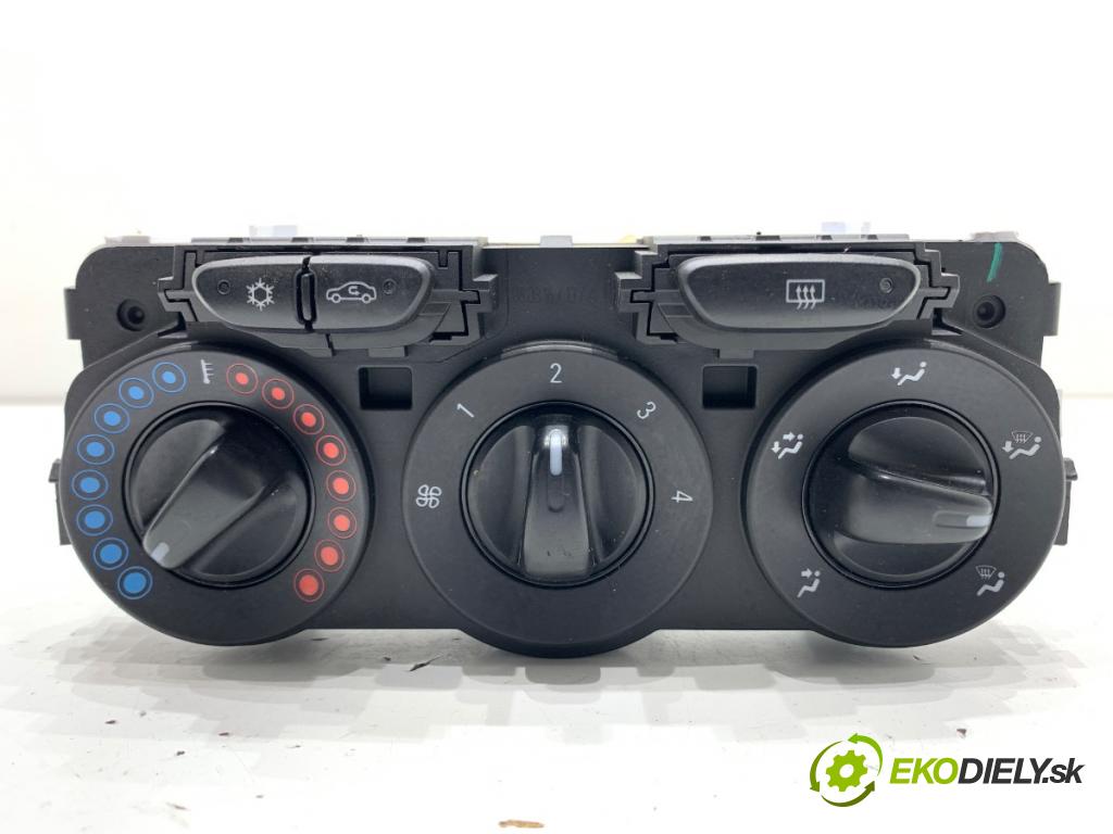 OPEL CORSA E liftback 2016 66 kW 1.4 (08, 68) 1398 Panel ovládania kúrenia 466119570 (Prepínacie páčky pod volantom)