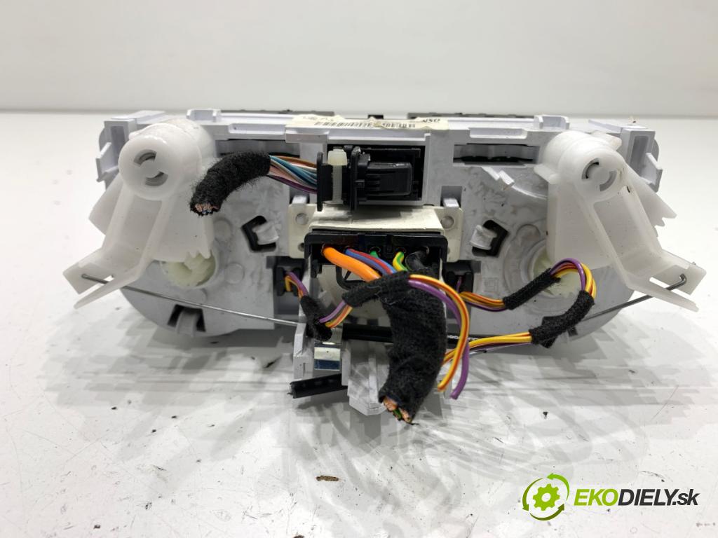 OPEL CORSA E liftback 2016 66 kW 1.4 (08, 68) 1398 Panel ovládania kúrenia 466119570 (Prepínacie páčky pod volantom)