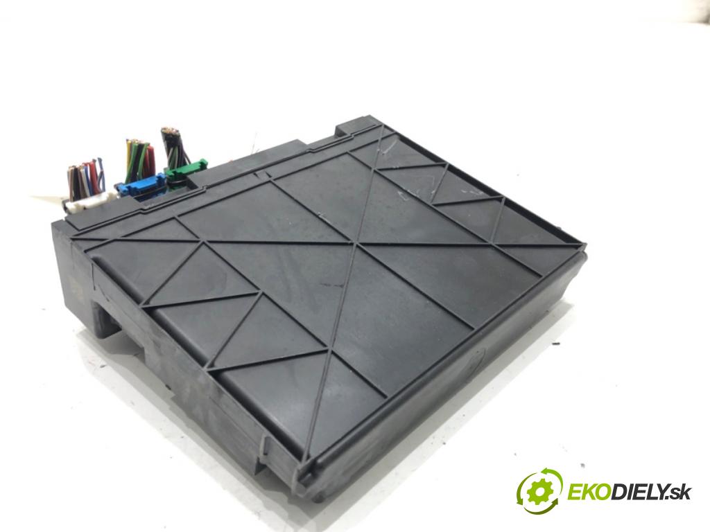 OPEL CORSA E liftback 2016 66 kW 1.4 (08, 68) 1398 Modul komfortu 13506072 (Modul komfortu)