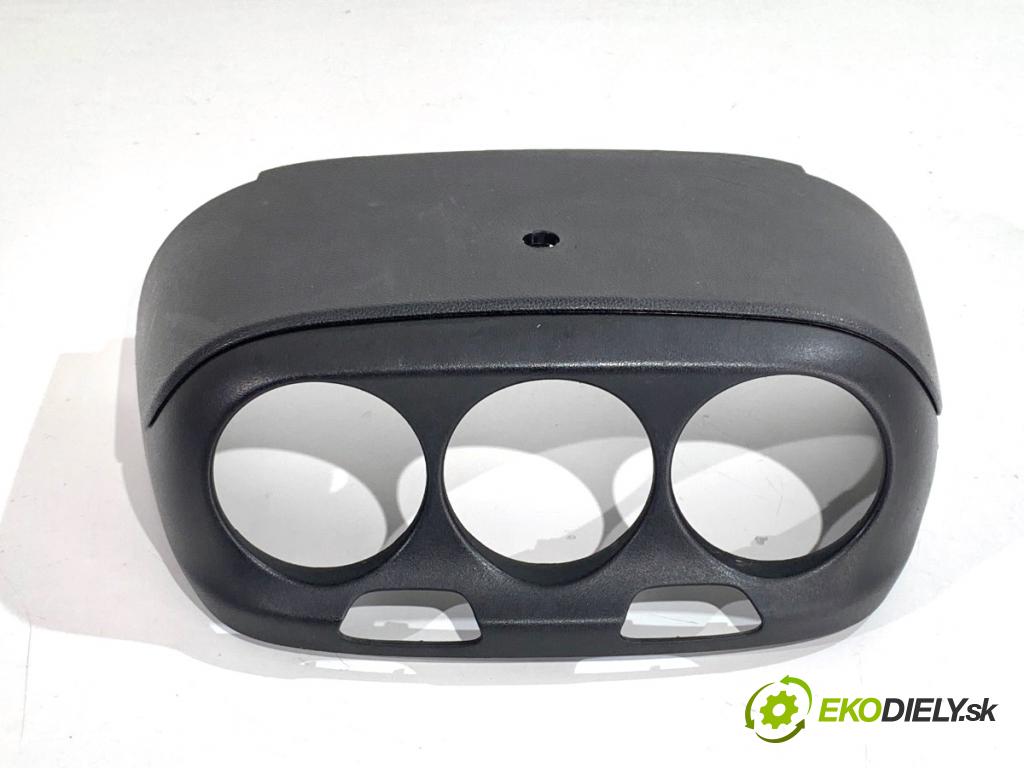 OPEL CORSA E liftback 2016 66 kW 1.4 (08, 68) 1398 lišty kryt 39050125 13391249 (Lišta)