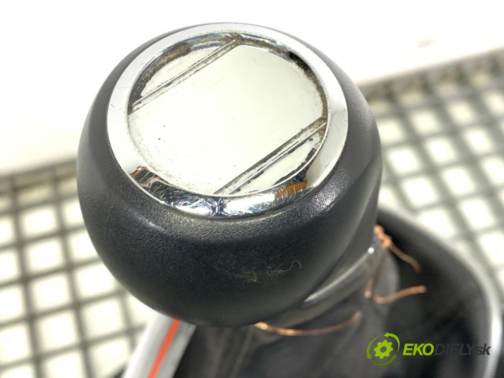 OPEL CORSA E liftback 2016 66 kW 1.4 (08, 68) 1398 Kulisa 55490859 (Rýchlostná páka (kulisa))