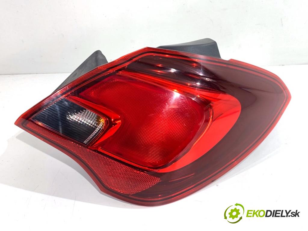 OPEL CORSA E liftback 2016 66 kW 1.4 (08, 68) 1398 Svetlo pravy zad 39012622