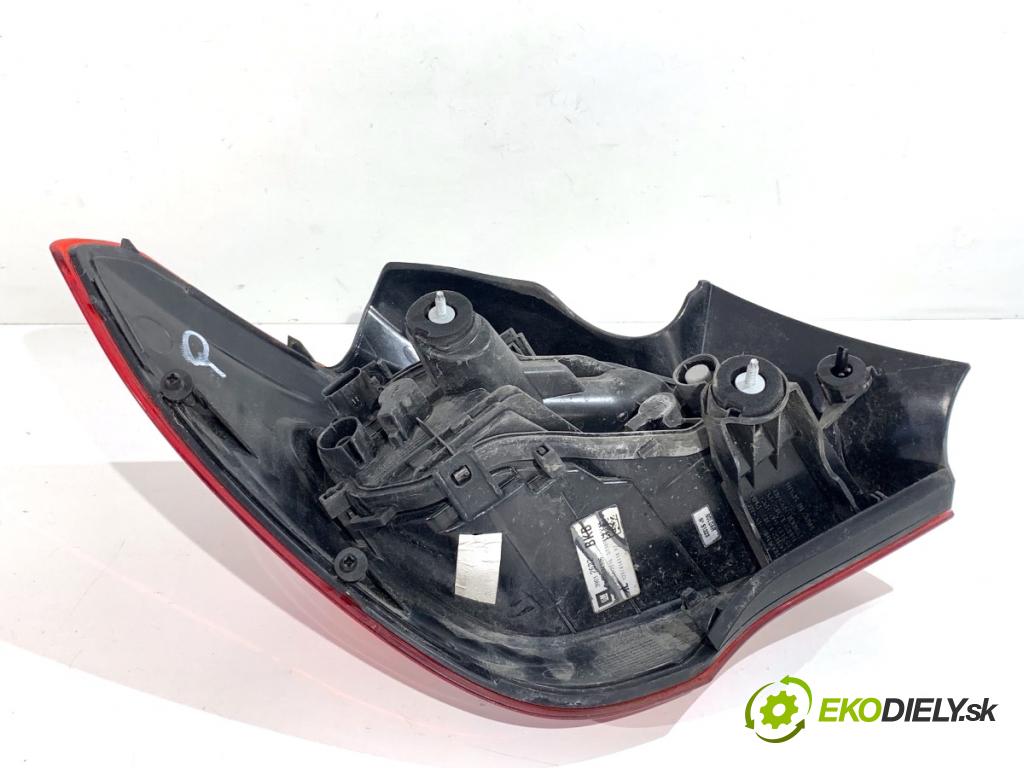 OPEL CORSA E liftback 2016 66 kW 1.4 (08, 68) 1398 světlo pravý zadní část 39012622