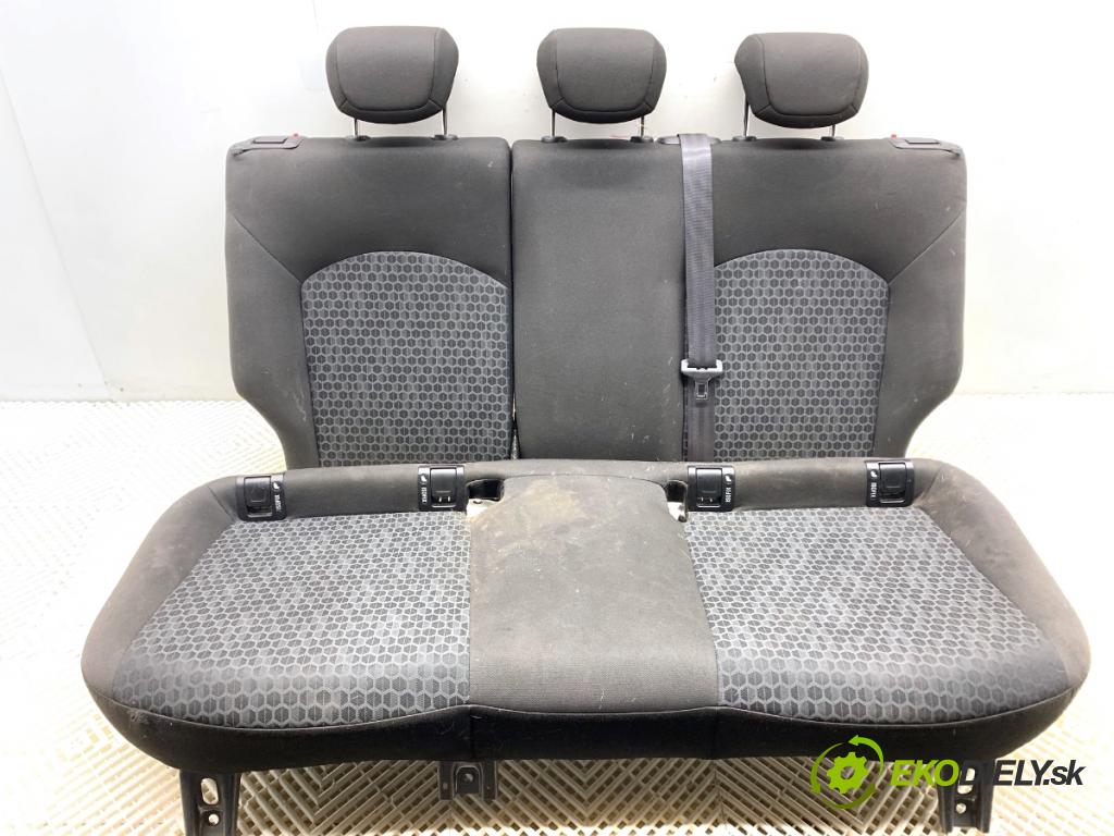OPEL CORSA E liftback 2016 66 kW 1.4 (08, 68) 1398 Sedadlo druhý rad 