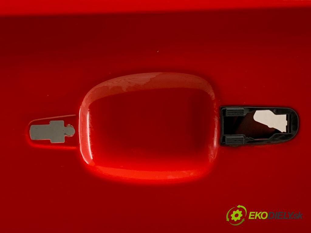 OPEL CORSA E liftback 2016 66 kW 1.4 (08, 68) 1398 Dvere ľavy zad Z50S