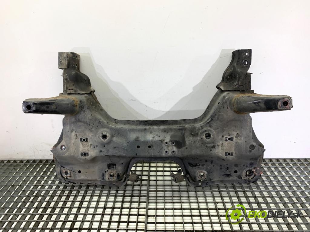 OPEL CORSA E liftback 2016 66 kW 1.4 (08, 68) 1398 výztuha pod motor  (Přední výztuha)