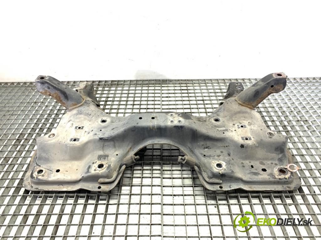 OPEL CORSA E liftback 2016 66 kW 1.4 (08, 68) 1398 výztuha pod motor (Přední výztuha)