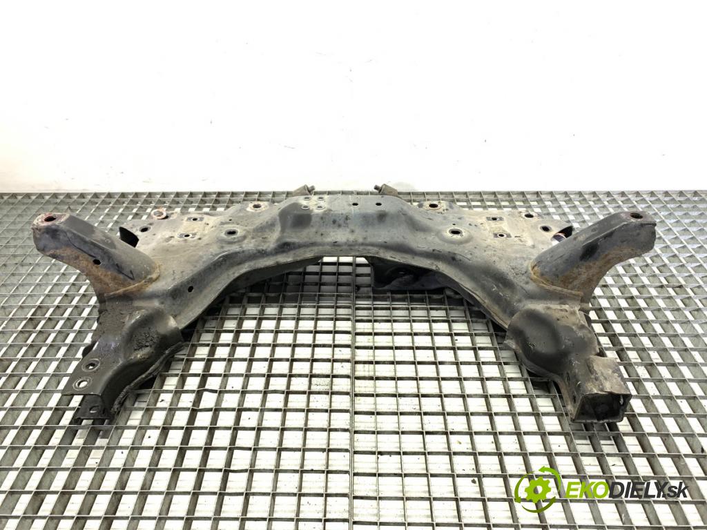 OPEL CORSA E liftback 2016 66 kW 1.4 (08, 68) 1398 výztuha pod motor (Přední výztuha)