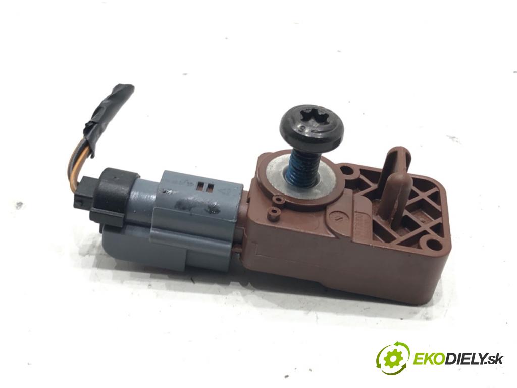 OPEL CORSA E liftback 2016 66 kW 1.4 (08, 68) 1398 Snímač nárazu 13583353 (Snímač nárazu)