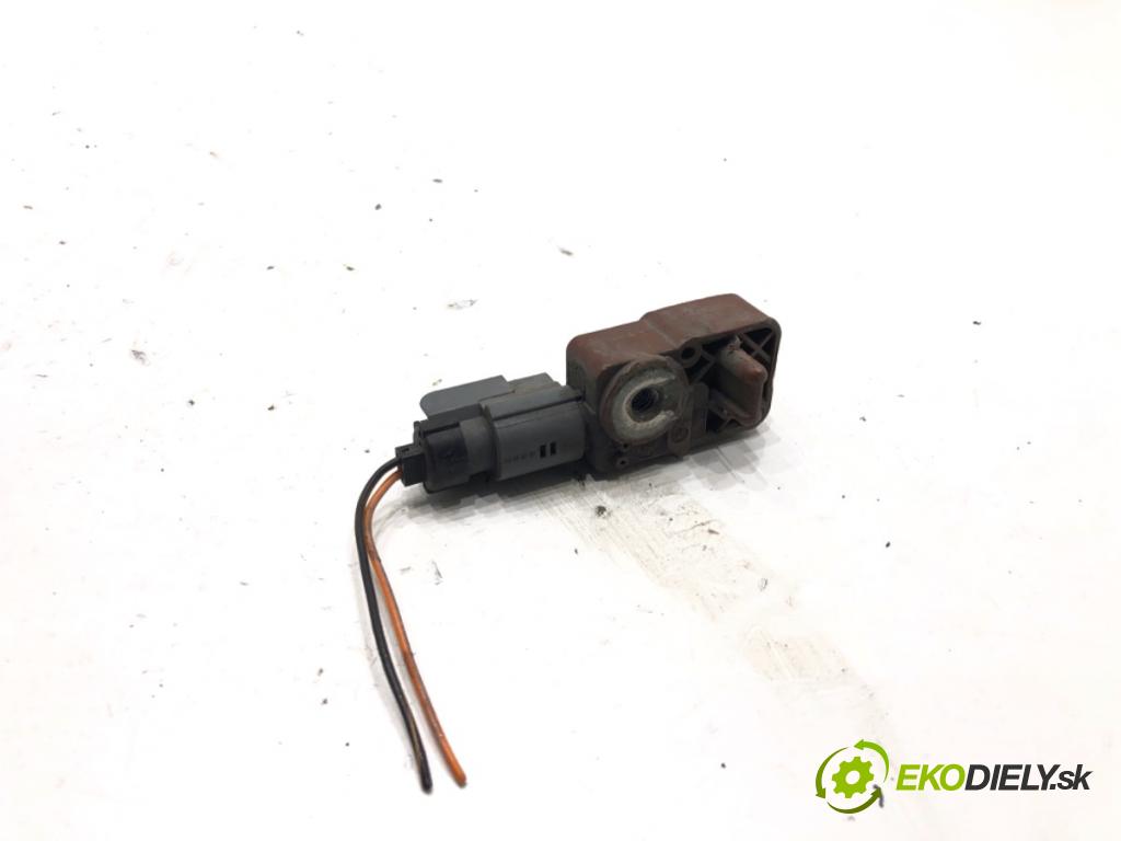 OPEL CORSA E liftback 2016 66 kW 1.4 (08, 68) 1398 Snímač nárazu 13583353 (Snímač nárazu)