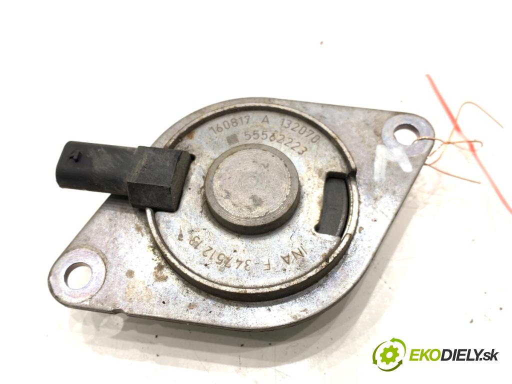 OPEL CORSA E liftback 2016 66 kW 1.4 (08, 68) 1398 Snímač variabilný fázy 55562223 (Snímač)