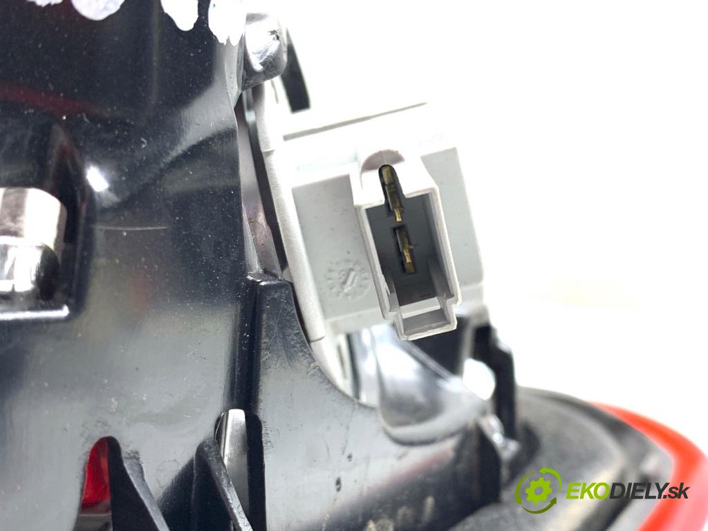 OPEL CORSA E liftback 2016 66 kW 1.4 (08, 68) 1398 Svetlo zad ľavá strana vnútorná 39012623 (Kľučka dverí ostatné)