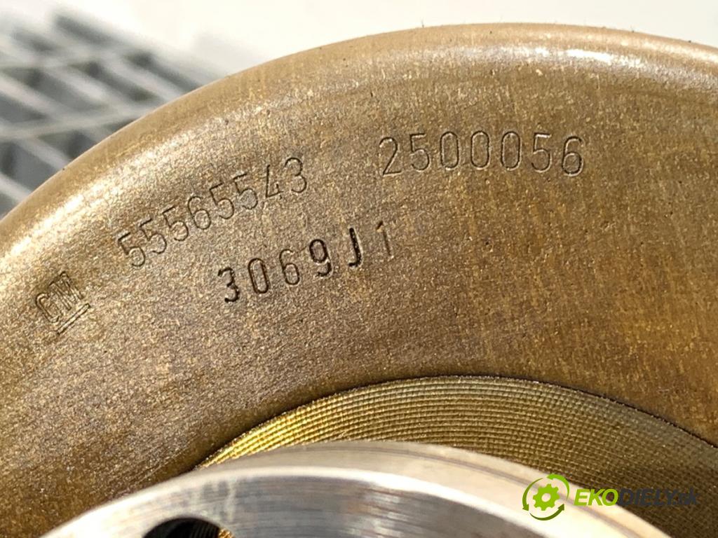 OPEL CORSA E liftback 2016 66 kW 1.4 (08, 68) 1398 Kardaň, hriadeľ KLIKA: 55565543 (Blok motora ostatné)