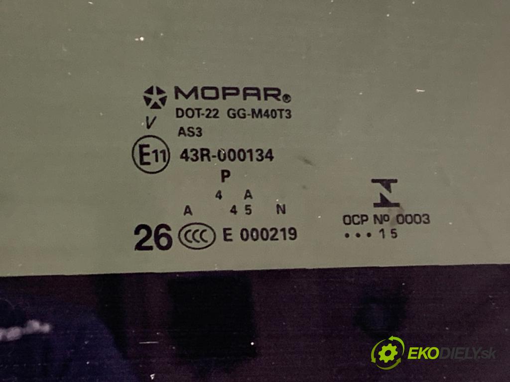 JEEP GRAND CHEROKEE WK SUV 2015 184 kW 3.0 CRD V6 4x4 2987 střešní okno  (Sklo karoserie)