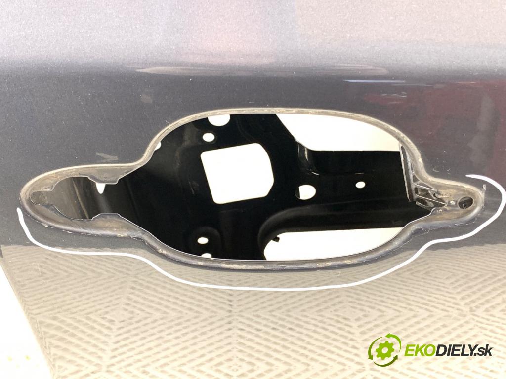 BMW E61 Kombi 2007 120 kW 520 d 1995 dveře pravý přední část A68
