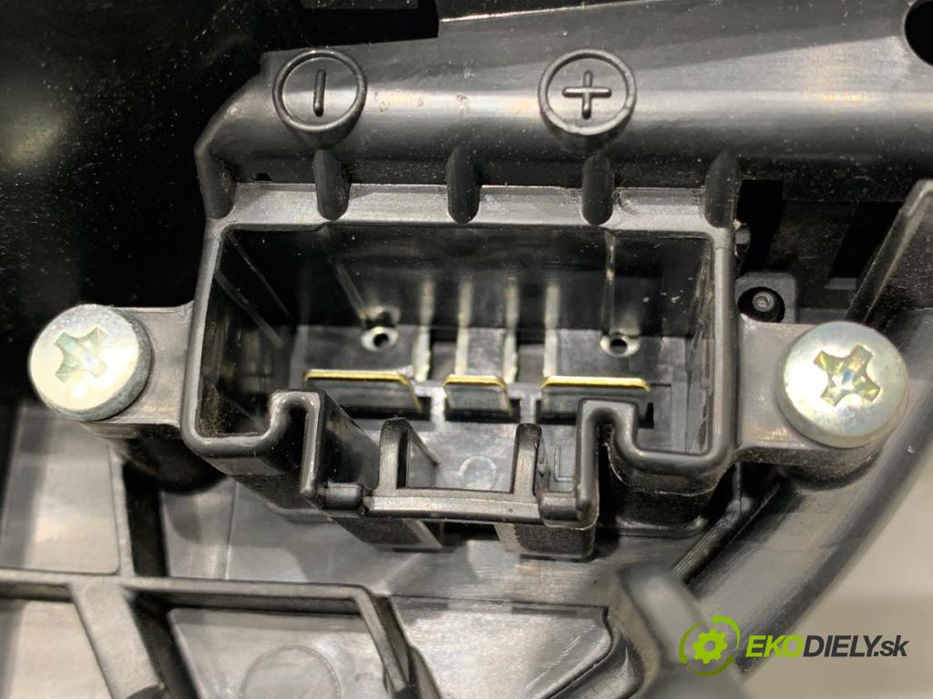 TOYOTA AVENSIS T27 sedan 2012 108 kW 1.8 (ZRT271_) 1798 topení AV272700-8083