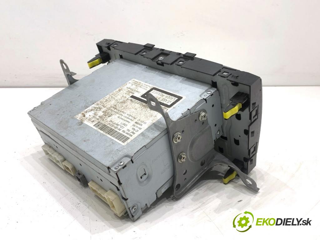 TOYOTA AVENSIS T27 sedan 2012 108 kW 1.8 (ZRT271_) 1798 RADIO 86120-05210 (Audio zariadenie)