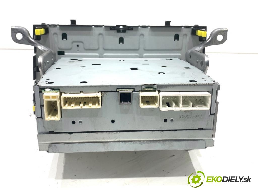 TOYOTA AVENSIS T27 sedan 2012 108 kW 1.8 (ZRT271_) 1798 RADIO 86120-05210 (Audio zariadenie)