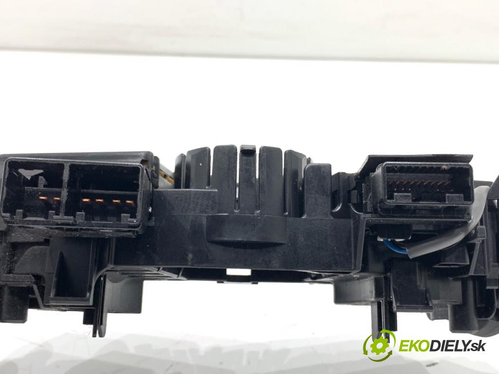 TOYOTA AVENSIS T27 sedan 2012 108 kW 1.8 (ZRT271_) 1798 Prepínač kombinovaný 173832 (Prepínacie páčky pod volantom)