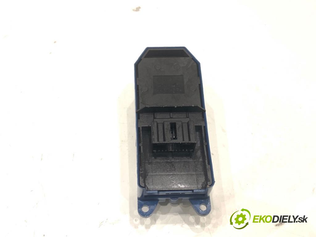 TOYOTA AVENSIS T27 sedan 2012 108 kW 1.8 (ZRT271_) 1798 Prepínač okien 84040-05010 (Prepínacie páčky pod volantom)