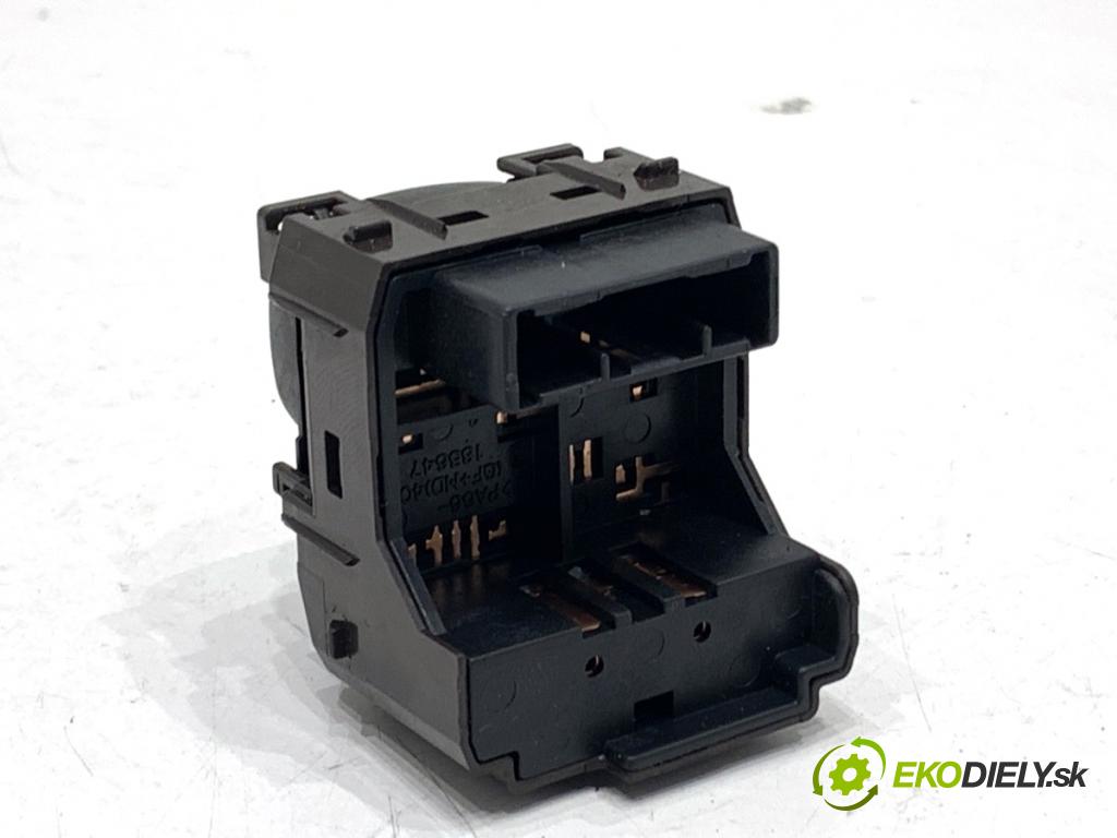 TOYOTA AVENSIS T27 sedan 2012 108 kW 1.8 (ZRT271_) 1798 Prepínač nastavenia spätných zrkadiel 183647 (Prepínacie páčky pod volantom)