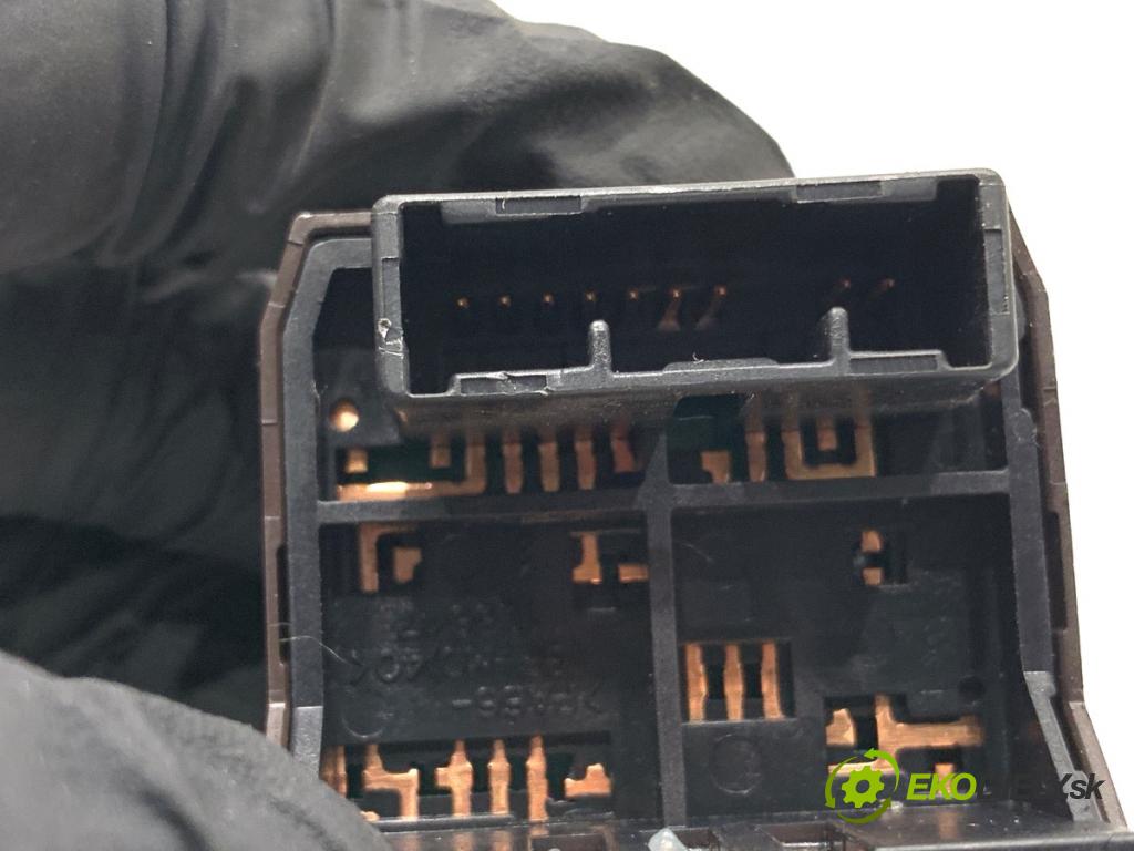 TOYOTA AVENSIS T27 sedan 2012 108 kW 1.8 (ZRT271_) 1798 Prepínač nastavenia spätných zrkadiel 183647 (Prepínacie páčky pod volantom)