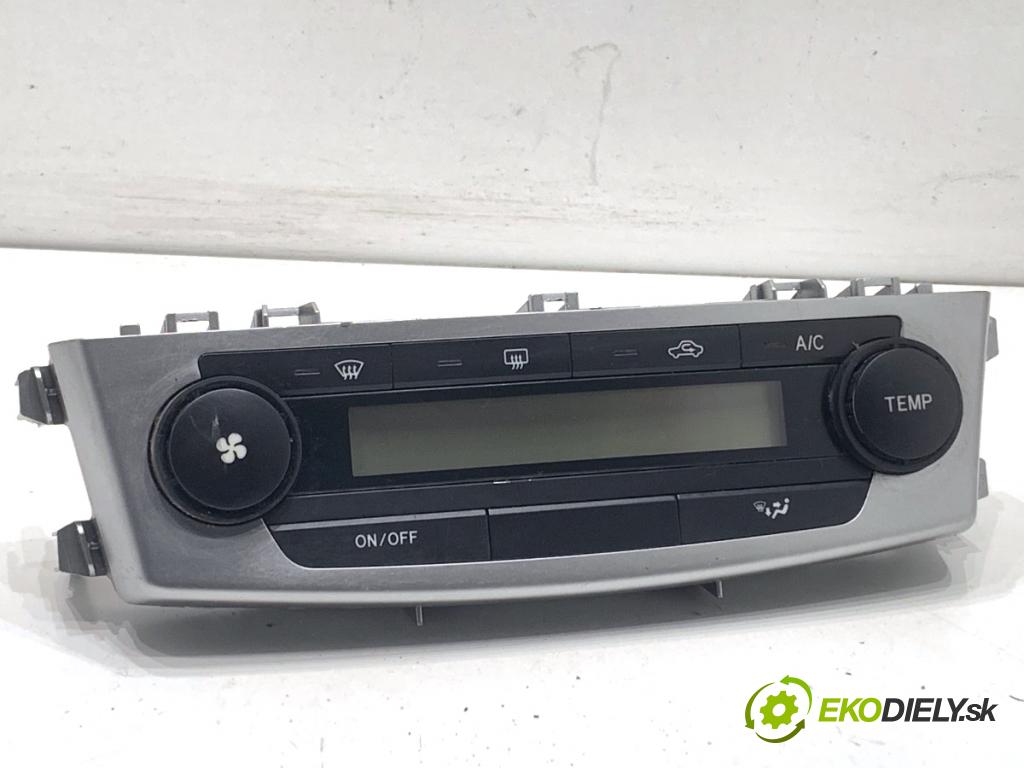 TOYOTA AVENSIS T27 sedan 2012 108 kW 1.8 (ZRT271_) 1798 Panel ovládania kúrenia  (Prepínacie páčky pod volantom)