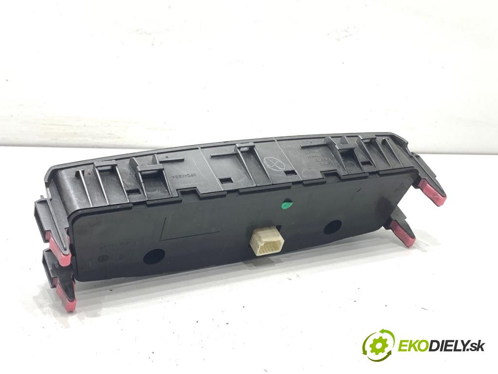 TOYOTA AVENSIS T27 sedan 2012 108 kW 1.8 (ZRT271_) 1798 Panel ovládania kúrenia  (Prepínacie páčky pod volantom)