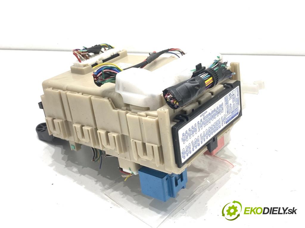 TOYOTA AVENSIS T27 sedan 2012 108 kW 1.8 (ZRT271_) 1798 modul BSI 82730-05720 (Pojistková skříňka)