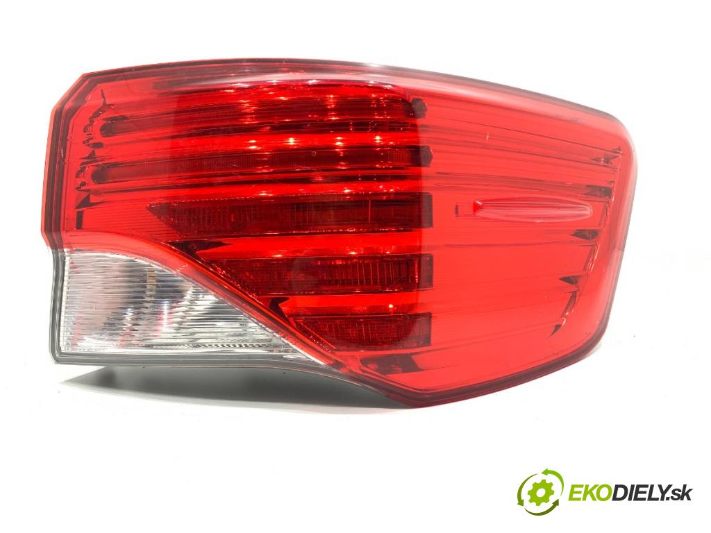 TOYOTA AVENSIS T27 sedan 2012 108 kW 1.8 (ZRT271_) 1798 světlo pravý zadní část 