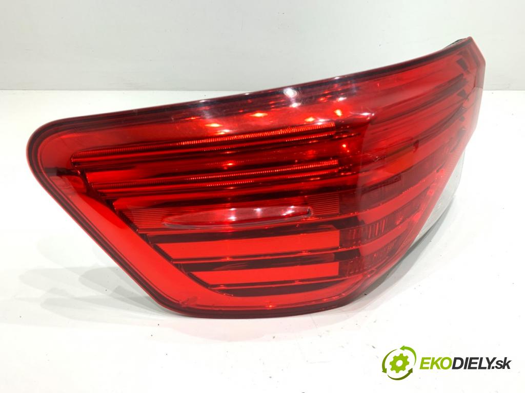 TOYOTA AVENSIS T27 sedan 2012 108 kW 1.8 (ZRT271_) 1798 světlo levý zadní část