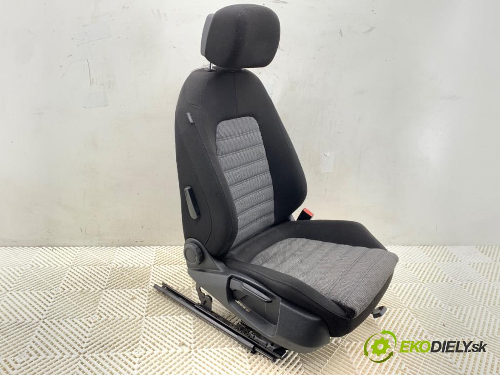 VW PASSAT B7 Kombi 2012 103 kW 2.0 TDI 1968 Sedadlo pravy predný