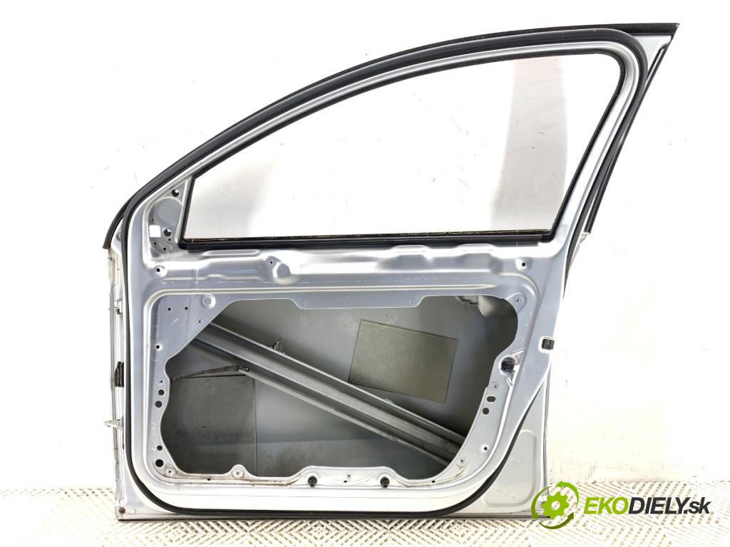 VW PASSAT B7 Kombi 2012 103 kW 2.0 TDI 1968 dveře pravý přední část LA7W LA7W