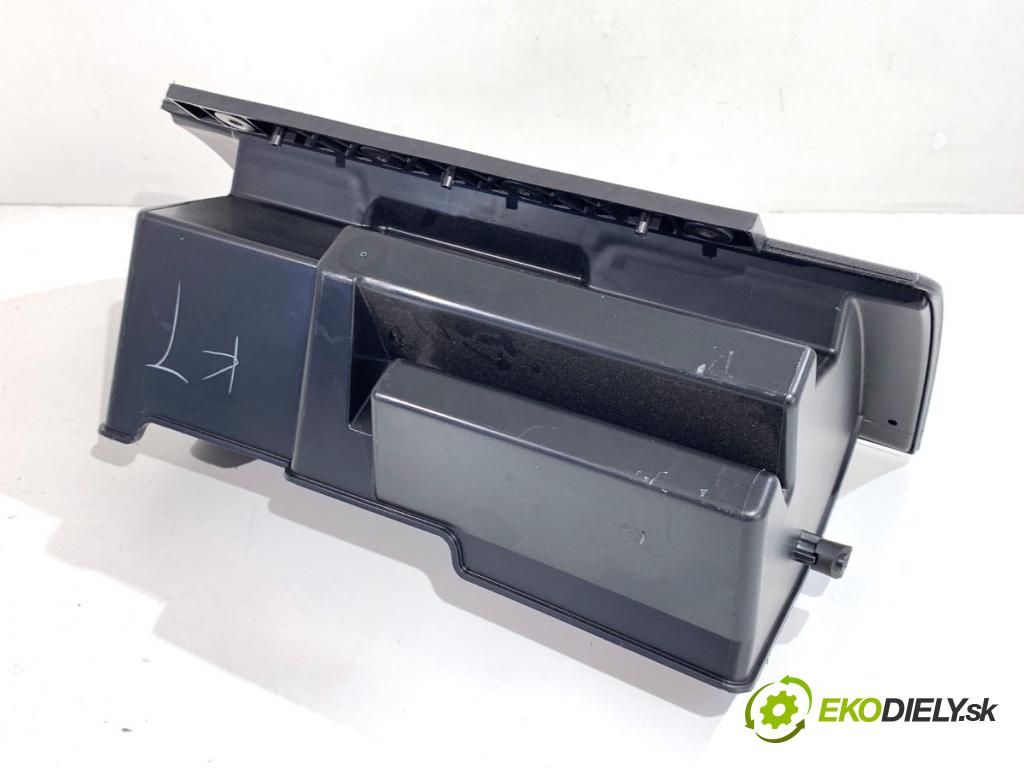 FORD USA MUSTANG V coupe 2014 227 kW 3.7 3726 Priehradka, kastlík spolujazdca 44ZG-2890 (Priehradka (kastlík))