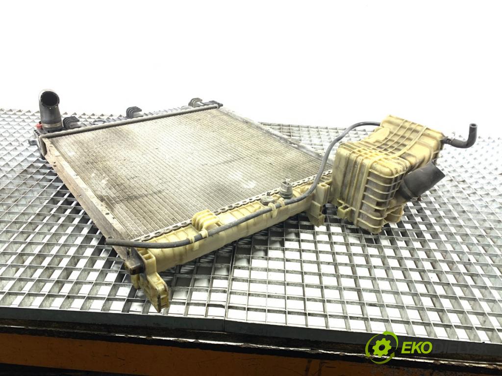 MERCEDES-BENZ W639 Skrzynia 1999 72 kW 110 D 2.3 (638.074, 638.078) 2299 chladič vody 6385012101 (Vodní chladič)