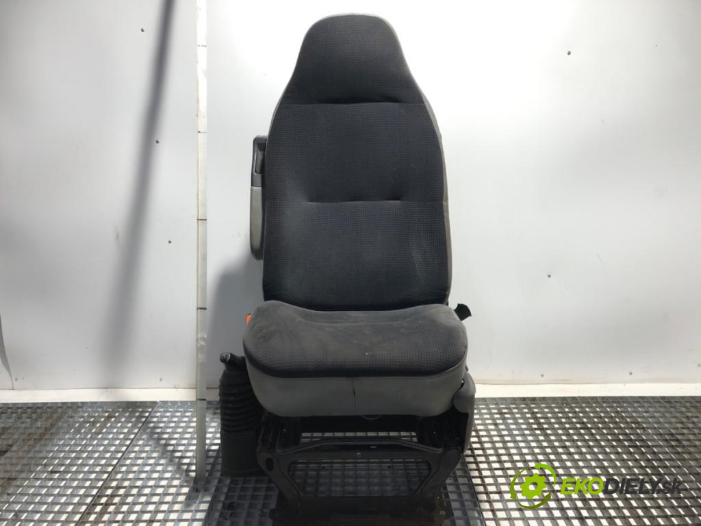 FORD TRANSIT IV Autobus 2002 74 kW 2.0 DI (F_E_, F_F_, F_G_) 1998 Sedadlo ľavy predný 