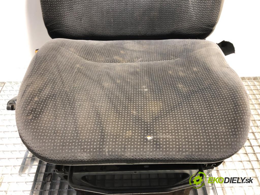 FORD TRANSIT IV Autobus 2002 74 kW 2.0 DI (F_E_, F_F_, F_G_) 1998 Sedadlo ľavy predný