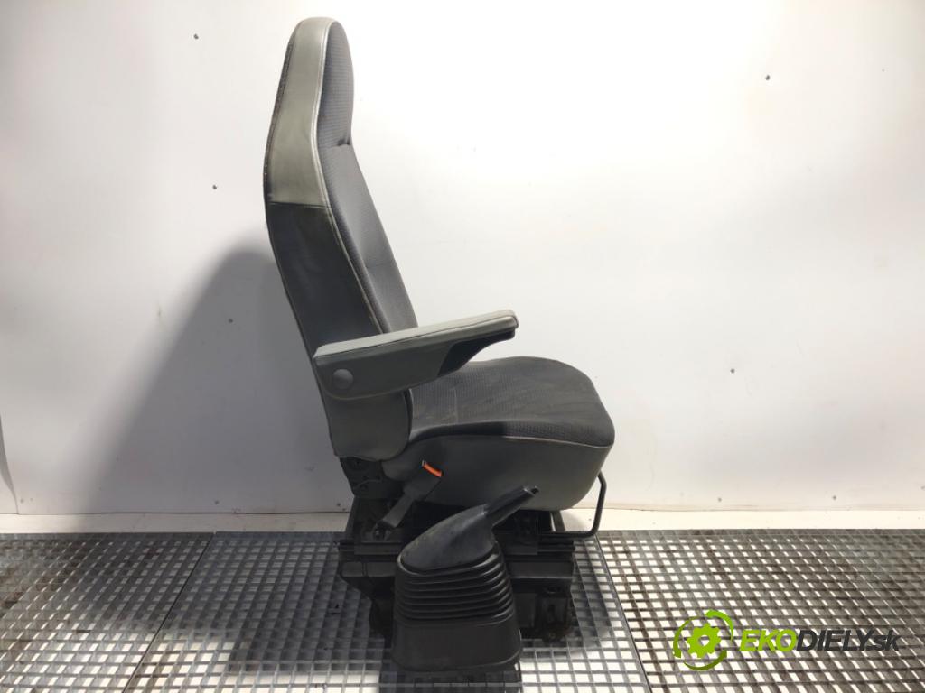 FORD TRANSIT IV Autobus 2002 74 kW 2.0 DI (F_E_, F_F_, F_G_) 1998 Sedadlo ľavy predný