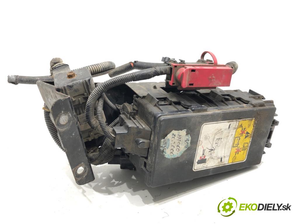 FORD TRANSIT IV Autobus 2002 74 kW 2.0 DI (F_E_, F_F_, F_G_) 1998 skříňka poistková  (Pojistková skříňka)