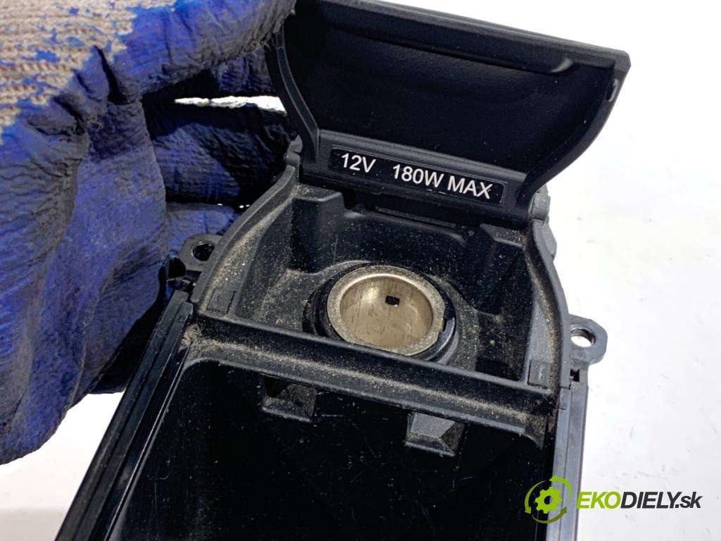 HONDA CIVIC IX liftback 2016 73 kW 1.4 i-VTEC (FK1) 1339 Držiak na nápoje 77230-TV1-E01 (Držiak (úchyt) na nápoje)