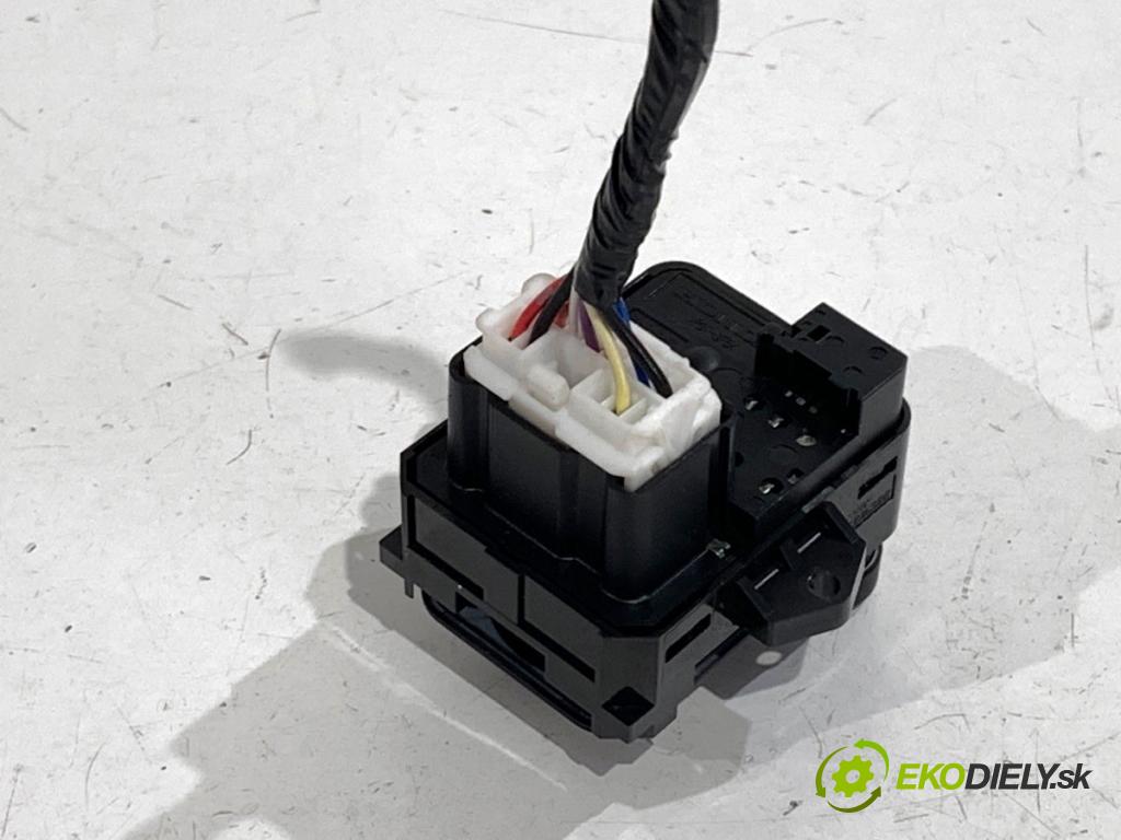 HONDA CIVIC IX liftback 2016 73 kW 1.4 i-VTEC (FK1) 1339 Prepínač nastavenia spätných zrkadiel  (Prepínacie páčky pod volantom)