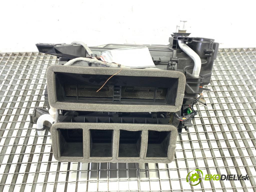 HONDA CIVIC IX liftback 2016 73 kW 1.4 i-VTEC (FK1) 1339 Výhrevné teleso, radiátor kúrenia  (Radiátor kúrenia)