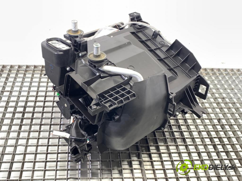 HONDA CIVIC IX liftback 2016 73 kW 1.4 i-VTEC (FK1) 1339 Výhrevné teleso, radiátor kúrenia  (Radiátor kúrenia)