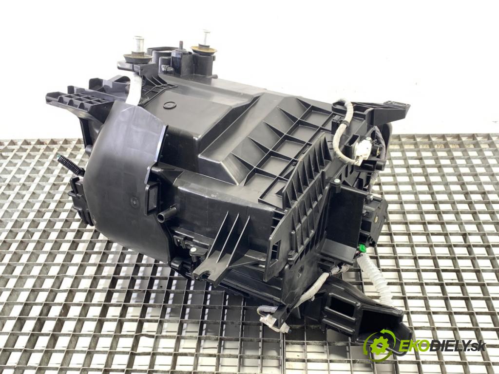 HONDA CIVIC IX liftback 2016 73 kW 1.4 i-VTEC (FK1) 1339 Výhrevné teleso, radiátor kúrenia  (Radiátor kúrenia)