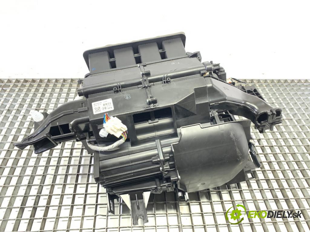 HONDA CIVIC IX liftback 2016 73 kW 1.4 i-VTEC (FK1) 1339 Výhrevné teleso, radiátor kúrenia  (Radiátor kúrenia)