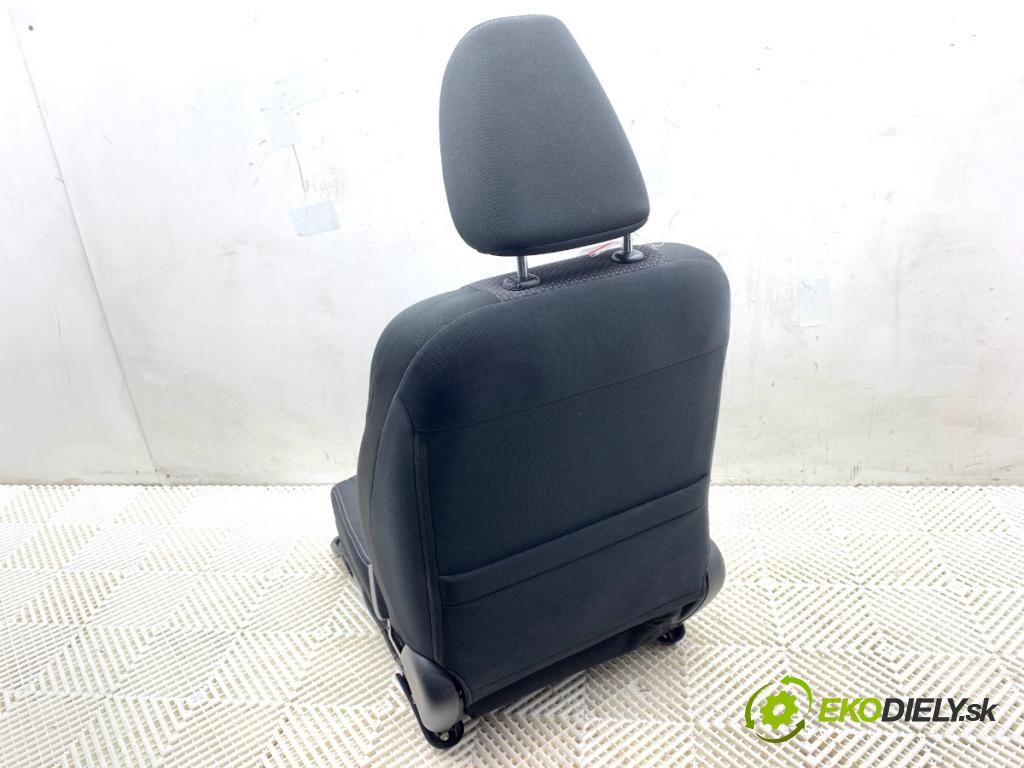 HONDA CIVIC IX liftback 2016 73 kW 1.4 i-VTEC (FK1) 1339 sedadlo pravý přední část