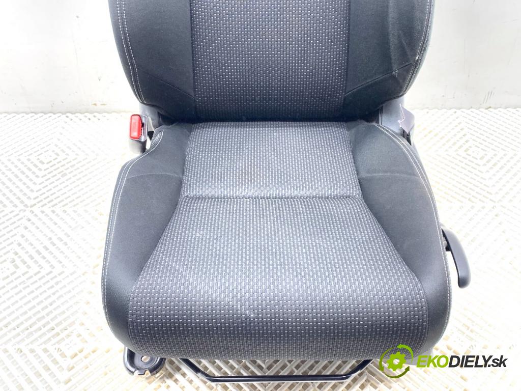 HONDA CIVIC IX liftback 2016 73 kW 1.4 i-VTEC (FK1) 1339 sedadlo levý přední část
