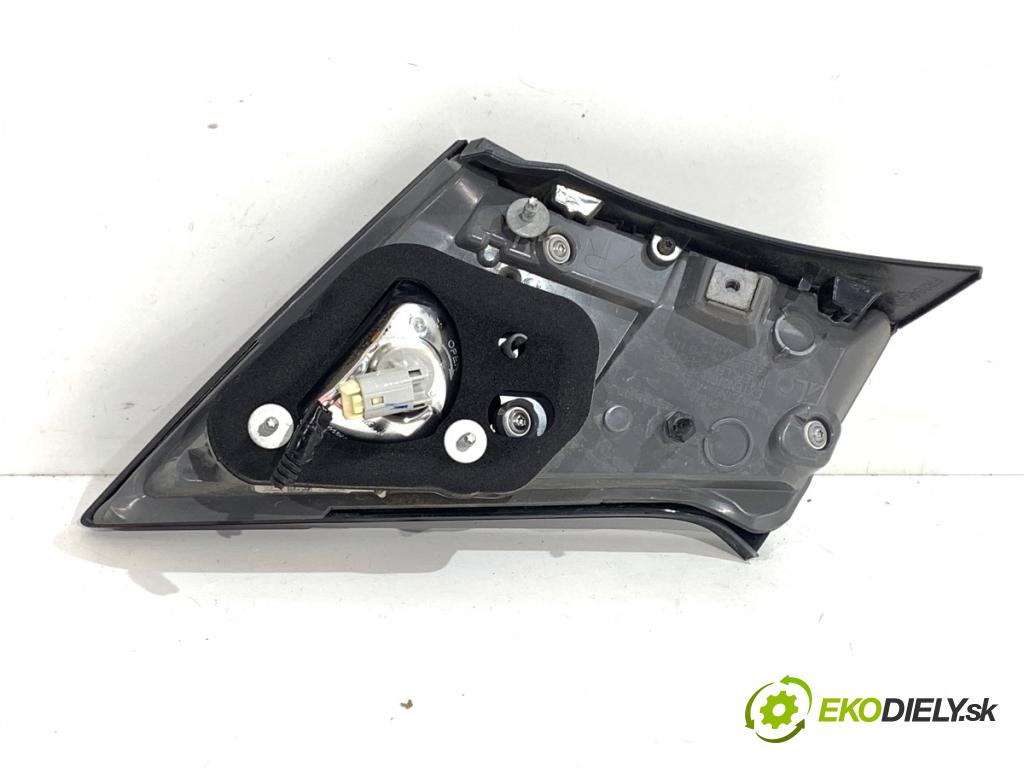 HONDA CIVIC IX liftback 2016 73 kW 1.4 i-VTEC (FK1) 1339 světlo zadní část pravá vnitřní 34150TV0E214 (Klika dveří ostatní)