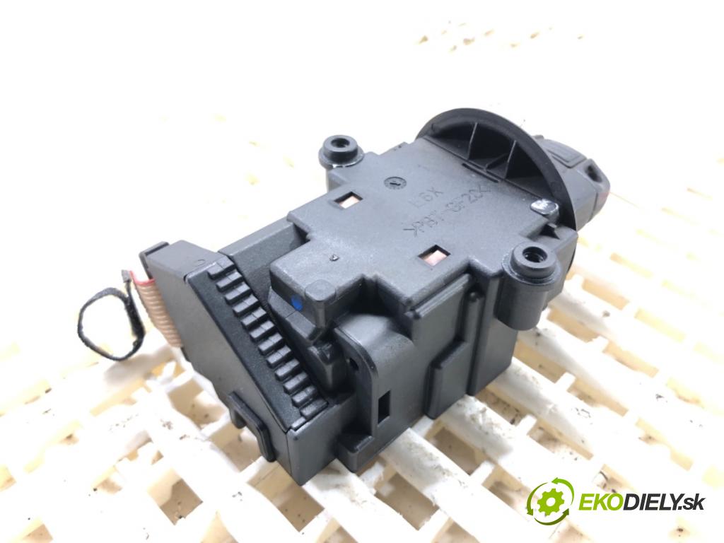 BMW E61 Kombi 2007 120 kW 520 d 1995 spinačka 6954722 (Spínacia skrinka)